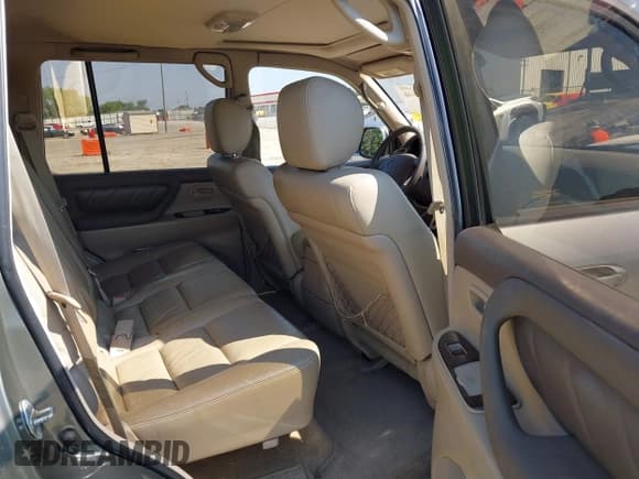 ✅ 2000 Toyota Land Cruiser • VIN: JT3HT05J9Y0112145 • Lot: 42638846. Listed on IAAI with 386,043 mi. Free auction sales archive from the USA and detailed vehicle history report at DreamBid. Image 8.