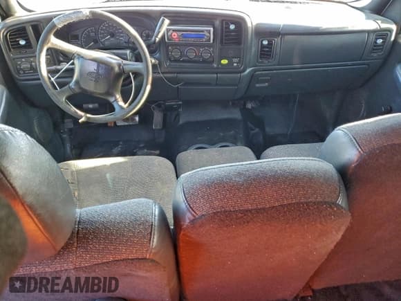 ✅ 2001 Chevrolet Silverado 2500HD LS • VIN: 1GCHC29U91E328534 • Лот: 94580385. Опубликован ранее на Copart с пробегом 124 444 миль. Бесплатный доступ к архиву аукционных продаж из США и подробный отчёт об истории автомобиля на DreamBid. Изображение 8.