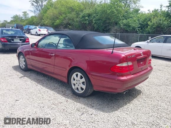 ✅ 2002 Mercedes-Benz CLK 320/430 • VIN: WDBLK65G62T118893 • Lot: 42300653. Wystawiony na IAAI z przebiegiem 93 823 mil. Bezpłatny archiwum sprzedaży aukcyjnych z USA i szczegółowy raport historii pojazdu na DreamBid. Zdjęcie 3.