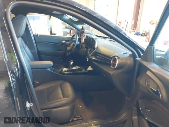 2024 Chevrolet Trax 2RS с VIN KL77LJE24RC186561, выставлен на аукционе IAAI как лот 43333806 с пробегом 33 443 миль миль и . История ставок и продаж доступна на DreamBid. Изображение 5.