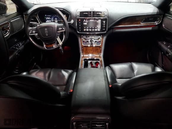 ✅ 2019 Lincoln Continental Select • VIN: 1LN6L9SK9K5606032 • Lot: 57795025. Listed on Copart with 42,330 mi. Free auction sales archive from the USA and detailed vehicle history report at DreamBid. Image 8.