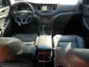 2016 Hyundai Tucson Eco z VIN KM8J33A2XGU102661, wystawiony jako Copart lot #71953425 z przebiegiem 144 329 mil mil oraz Czysty tytuł • Clean title. Historia ofert i sprzedaży dostępna na DreamBid. Obrazek 8.