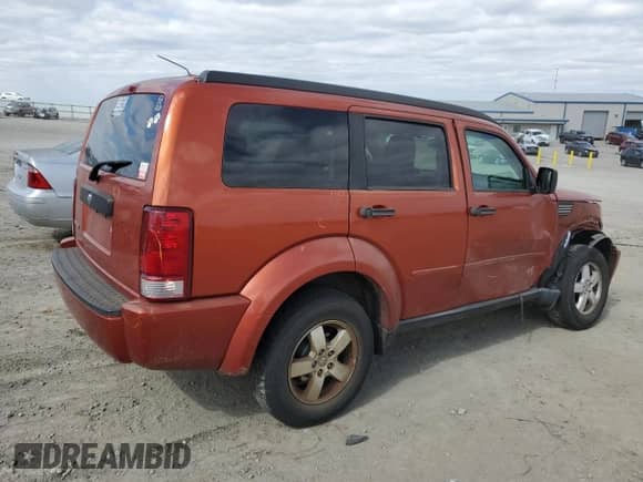 2008 Dodge Nitro SXT z VIN 1D8GT28K38W168085, wystawiony jako Copart lot #47206964 z przebiegiem 168 844 mil mil oraz Szkoda całkowita • Salvage title. Historia ofert i sprzedaży dostępna na DreamBid. Obrazek 3.