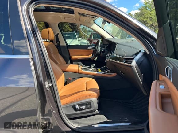 ✅ 2019 BMW X7 xDrive40i • VIN: 5UXCW2C58KL088438 • Lot: 71482935. Listed on Copart with 153,381 mi. Free auction sales archive from the USA and detailed vehicle history report at DreamBid. Image 5.