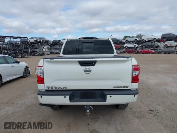✅ 2017 Nissan Titan SV • VIN: 1N6AA1E53HN537792 • Lot: 43848214. Listed on IAAI with 157,659 mi. Free auction sales archive from the USA and detailed vehicle history report at DreamBid. Image 17.