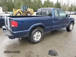 ✅ 2003 Chevrolet S-10 • VIN: 1GCDT19X538228340 • Лот: 47692355. Опубликован ранее на Copart с пробегом 121 707 миль. Бесплатный доступ к архиву аукционных продаж из США и подробный отчёт об истории автомобиля на DreamBid. Изображение 3.