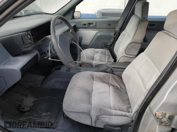 ✅ 1990 Chevrolet Corsica • VIN: 1G1LT54T5LY175073 • Лот: 71889604. Опубликован ранее на Copart с пробегом 111 578 миль. Бесплатный доступ к архиву аукционных продаж из США и подробный отчёт об истории автомобиля на DreamBid. Изображение 7.