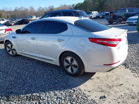 ✅ 2013 Kia Optima LX • VIN: KNAGM4AD2D5044521 • Lot: 41648822. Listed on IAAI with 198,569 mi. Free auction sales archive from the USA and detailed vehicle history report at DreamBid. Image 3.