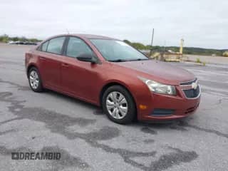 2013 Chevrolet Cruze LS с VIN 1G1PA5SH2D7105026, выставлен на аукционе IAAI как лот 43376304 с пробегом 205 243 миль миль и . История ставок и продаж доступна на DreamBid. Изображение 1.