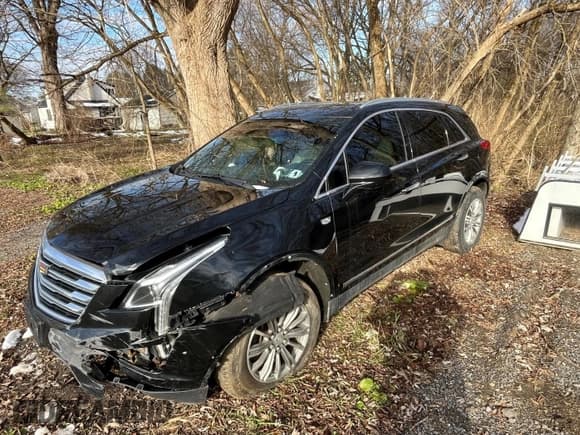 ✅ 2017 Cadillac XT5 Luxury FWD • VIN: 1GYKNBRS6HZ114953 • Lot: 43797260. Listed on IAAI with 128,326 mi. Free auction sales archive from the USA and detailed vehicle history report at DreamBid. Image 1.