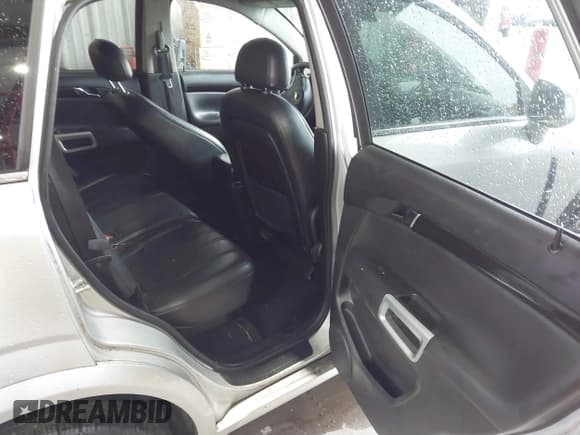 ✅ 2014 Chevrolet Captiva Sport LTZ • VIN: 3GNAL4EK4ES578560 • Lot: 41569600. Wystawiony na IAAI z przebiegiem Nie podano. Bezpłatny archiwum sprzedaży aukcyjnych z USA i szczegółowy raport historii pojazdu na DreamBid. Zdjęcie 8.