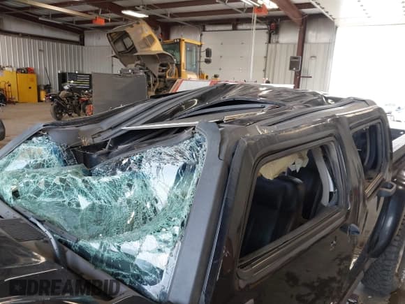 ✅ 2009 Hummer H3 H3T Luxury • VIN: 5GNEN13E298142949 • Lot: 42564000. Wystawiony na IAAI z przebiegiem 98 892 mil. Bezpłatny archiwum sprzedaży aukcyjnych z USA i szczegółowy raport historii pojazdu na DreamBid. Zdjęcie 6.