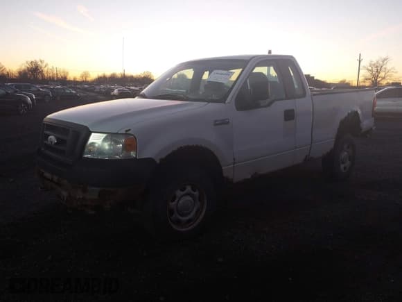 ✅ 2008 Ford F-150 XL • VIN: 1FTRF14W18KD87118 • Lot: 43646591. Listed on IAAI with 342,765 mi. Free auction sales archive from the USA and detailed vehicle history report at DreamBid. Image 2.