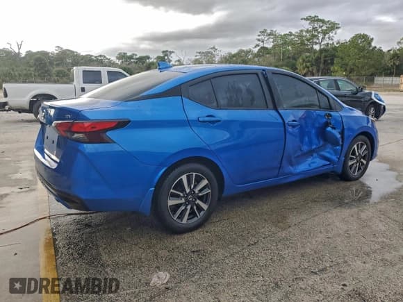 ✅ 2022 Nissan Versa SV • VIN: 3N1CN8EV6NL840069 • Lot: 95945325. Wystawiony na Copart z przebiegiem 31 011 mil. Bezpłatny archiwum sprzedaży aukcyjnych z USA i szczegółowy raport historii pojazdu na DreamBid. Zdjęcie 3.