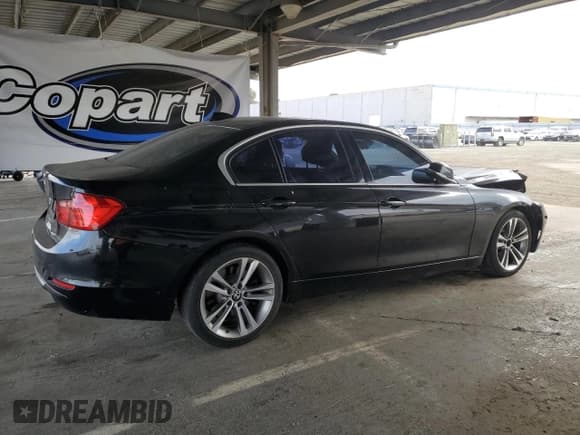✅ 2015 BMW 3 Series 335i • VIN: WBA3A9C55FKW74466 • Lot: 62731595. Wystawiony na Copart z przebiegiem 127 865 mil. Bezpłatny archiwum sprzedaży aukcyjnych z USA i szczegółowy raport historii pojazdu na DreamBid. Zdjęcie 3.