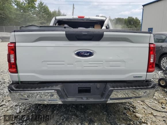 ✅ 2023 Ford F-150 XL • VIN: 1FTEW1C89PKD44243 • Lot: 67908284. Wystawiony na Copart z przebiegiem Nie podano. Bezpłatny archiwum sprzedaży aukcyjnych z USA i szczegółowy raport historii pojazdu na DreamBid. Zdjęcie 6.