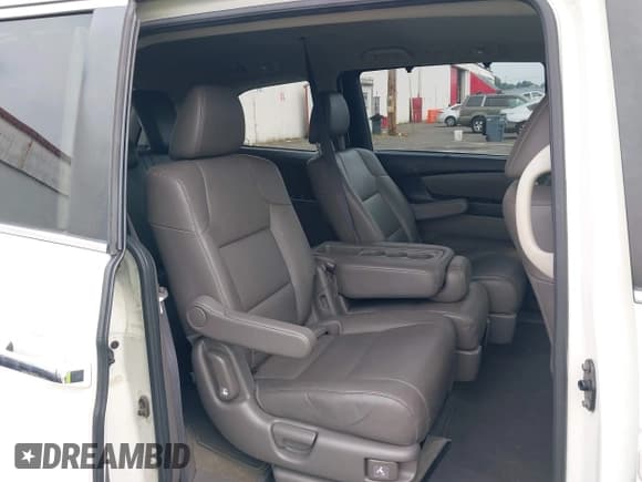 ✅ 2017 Honda Odyssey EX-L • VIN: 5FNRL5H64HB015375 • Лот: 43126075. Опубликован ранее на IAAI с пробегом 110 499 миль. Бесплатный доступ к архиву аукционных продаж из США и подробный отчёт об истории автомобиля на DreamBid. Изображение 8.