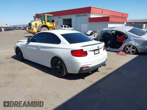 ✅ 2020 BMW 2 Series M240i • VIN: WBA2J5C02L7E01916 • Lot: 42422334. Listed on IAAI with 101,168 mi. Free auction sales archive from the USA and detailed vehicle history report at DreamBid. Image 3.