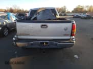 ✅ 2005 GMC Sierra 2500HD SLT • VIN: 1GTHK23285F866815 • Lot: 77379104. Wystawiony na Copart z przebiegiem 233 734 mil. Bezpłatny archiwum sprzedaży aukcyjnych z USA i szczegółowy raport historii pojazdu na DreamBid. Zdjęcie 6.