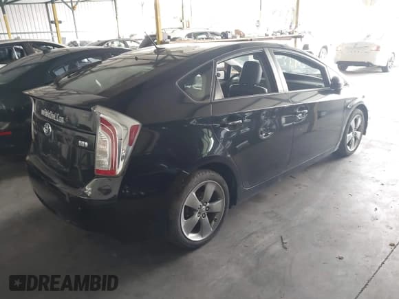 ✅ 2013 Toyota Prius One • VIN: JTDKN3DU8D5613162 • Lot: 42868609. Listed on IAAI with 176,163 mi. Free auction sales archive from the USA and detailed vehicle history report at DreamBid. Image 4.