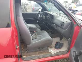 ✅ 1999 Dodge Dakota SLT • VIN: 1B7GG22X5XS216635 • Lot: 42570717. Wystawiony na IAAI z przebiegiem 243 087 mil. Bezpłatny archiwum sprzedaży aukcyjnych z USA i szczegółowy raport historii pojazdu na DreamBid. Zdjęcie 5.