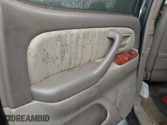 ✅ 2006 Toyota Tundra Limited • VIN: 5TBDT48186S530762 • Lot: 40370162. Listed on IAAI with Not provided. Free auction sales archive from the USA and detailed vehicle history report at DreamBid. Image 16.