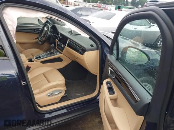 ✅ 2021 Porsche Macan • VIN: WP1AA2A50MLB09942 • Lot: 42913939. Wystawiony na IAAI z przebiegiem 55 397 mil. Bezpłatny archiwum sprzedaży aukcyjnych z USA i szczegółowy raport historii pojazdu na DreamBid. Zdjęcie 5.