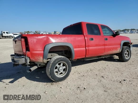 ✅ 2006 Chevrolet Silverado 2500HD LT1 • VIN: 1GCHC23D66F271008 • Lot: 86060564. Wystawiony na Copart z przebiegiem Nie podano. Bezpłatny archiwum sprzedaży aukcyjnych z USA i szczegółowy raport historii pojazdu na DreamBid. Zdjęcie 3.
