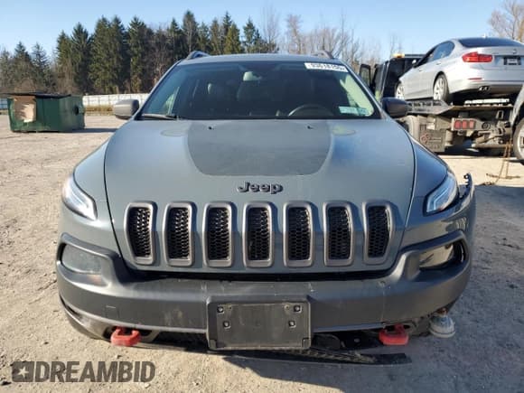 ✅ 2014 Jeep Cherokee Trailhawk • VIN: 1C4PJMBS5EW163278 • Lot: 93618155. Wystawiony na Copart z przebiegiem 145 412 mil. Bezpłatny archiwum sprzedaży aukcyjnych z USA i szczegółowy raport historii pojazdu na DreamBid. Zdjęcie 5.