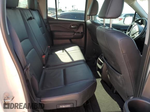 ✅ 2019 Honda Ridgeline RTL-E • VIN: 5FPYK3F76KB030165 • Lot: 85926505. Listed on Copart with 90,436 mi. Free auction sales archive from the USA and detailed vehicle history report at DreamBid. Image 10.