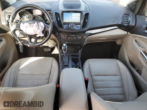 ✅ 2019 Ford Escape Titanium • VIN: 1FMCU9J94KUA73172 • Lot: 85592395. Listed on Copart with 114,411 mi. Free auction sales archive from the USA and detailed vehicle history report at DreamBid. Image 8.