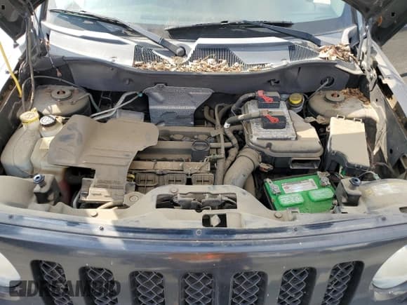 ✅ 2011 Jeep Patriot Latitude • VIN: 1J4NT1GA7BD102838 • Lot: 65228615. Listed on Copart with 44,327 mi. Free auction sales archive from the USA and detailed vehicle history report at DreamBid. Image 11.