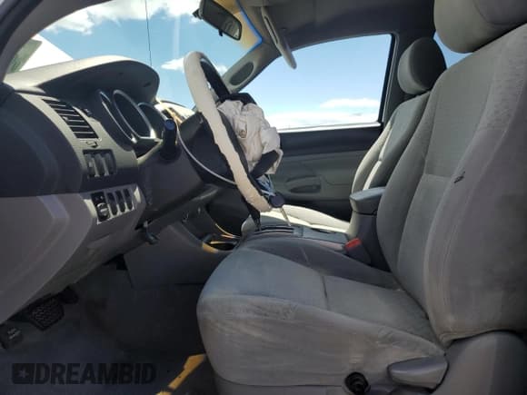 ✅ 2006 Toyota Tacoma PreRunner • VIN: 5TEJU62N86Z302696 • Lot: 65288615. Listed on Copart with 142,791 mi. Free auction sales archive from the USA and detailed vehicle history report at DreamBid. Image 7.