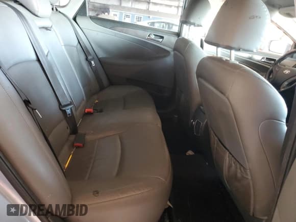 ✅ 2013 Hyundai Sonata • VIN: KMHEC4A46DA079871 • Lot: 85435125. Listed on Copart with 182,941 mi. Free auction sales archive from the USA and detailed vehicle history report at DreamBid. Image 10.