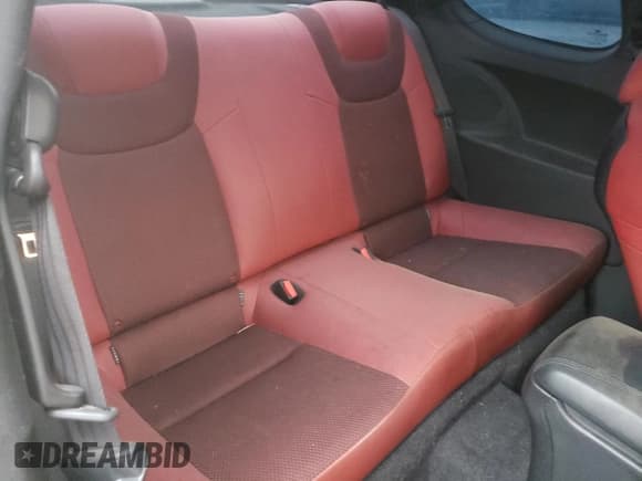 ✅ 2013 Hyundai Genesis Coupe Premium • VIN: KMHHT6KD8DU111919 • Lot: 50368015. Wystawiony na Copart z przebiegiem 82 909 mil. Bezpłatny archiwum sprzedaży aukcyjnych z USA i szczegółowy raport historii pojazdu na DreamBid. Zdjęcie 10.