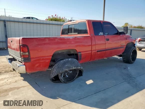 ✅ 2002 Dodge 2500 • VIN: 3B7KC23692M205036 • Lot: 81846495. Wystawiony na Copart z przebiegiem 460 603 mil. Bezpłatny archiwum sprzedaży aukcyjnych z USA i szczegółowy raport historii pojazdu na DreamBid. Zdjęcie 3.