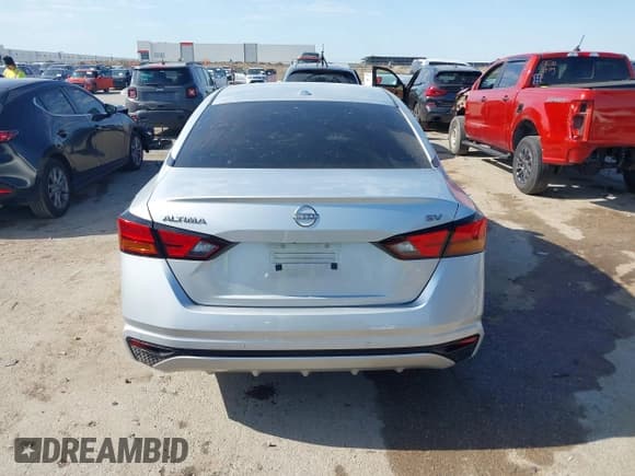 ✅ 2024 Nissan Altima SV • VIN: 1N4BL4DV7RN361535 • Lot: 42246822. Listed on IAAI with 23,648 mi. Free auction sales archive from the USA and detailed vehicle history report at DreamBid. Image 17.