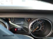 ✅ 2022 Jeep Wrangler Unlimited High Tide • VIN: 1C4HJXDG8NW224766 • Lot: 64814342. Listed on Copart with 5,598 mi. Free auction sales archive from the USA and detailed vehicle history report at DreamBid. Image 8.