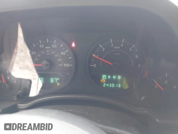 ✅ 2008 Jeep Wrangler Unlimited X • VIN: 1J4GA391X8L643615 • Lot: 43022530. Wystawiony na IAAI z przebiegiem 243 013 mil. Bezpłatny archiwum sprzedaży aukcyjnych z USA i szczegółowy raport historii pojazdu na DreamBid. Zdjęcie 7.