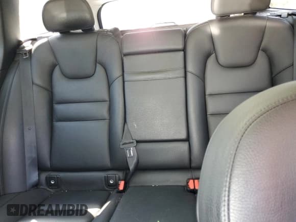 ✅ 2021 Volvo V60 • VIN: YV4102WK7M1072755 • Lot: 65976425. Wystawiony na Copart z przebiegiem 85 902 mil. Bezpłatny archiwum sprzedaży aukcyjnych z USA i szczegółowy raport historii pojazdu na DreamBid. Zdjęcie 10.