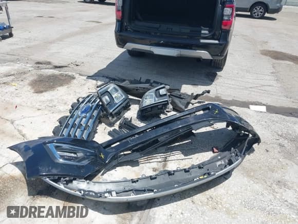 ✅ 2020 Ford Expedition Max Limited • VIN: 1FMJK1KTXLEA21128 • Lot: 42905295. Listed on IAAI with 274,581 mi. Free auction sales archive from the USA and detailed vehicle history report at DreamBid. Image 12.