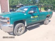 ✅ 2015 Chevrolet Silverado 2500HD Work Truck • VIN: 1GC0CUEG1FZ527683 • Lot: 42869774. Wystawiony na IAAI z przebiegiem 191 790 mil. Bezpłatny archiwum sprzedaży aukcyjnych z USA i szczegółowy raport historii pojazdu na DreamBid. Zdjęcie 2.