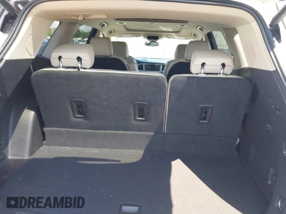 ✅ 2021 Buick Enclave Premium • VIN: 5GAEVBKW8MJ266176 • Lot: 42999987. Wystawiony na IAAI z przebiegiem 29 294 mil. Bezpłatny archiwum sprzedaży aukcyjnych z USA i szczegółowy raport historii pojazdu na DreamBid. Zdjęcie 17.