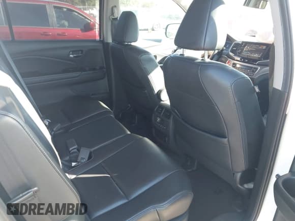 ✅ 2019 Honda Pilot EX-L • VIN: 5FNYF6H53KB022101 • Lot: 43682057. Wystawiony na IAAI z przebiegiem 133 961 mil. Bezpłatny archiwum sprzedaży aukcyjnych z USA i szczegółowy raport historii pojazdu na DreamBid. Zdjęcie 8.