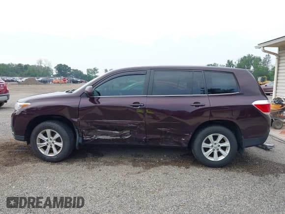 ✅ 2013 Toyota Highlander • VIN: 5TDZA3EH8DS040012 • Lot: 42782252. Wystawiony na IAAI z przebiegiem 118 961 mil. Bezpłatny archiwum sprzedaży aukcyjnych z USA i szczegółowy raport historii pojazdu na DreamBid. Zdjęcie 15.