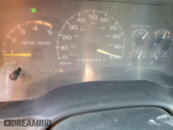 ✅ 1998 GMC Sierra 1500 • VIN: 1GTGC34F2WE503062 • Lot: 56318645. Wystawiony na Copart z przebiegiem 127 640 mil. Bezpłatny archiwum sprzedaży aukcyjnych z USA i szczegółowy raport historii pojazdu na DreamBid. Zdjęcie 9.