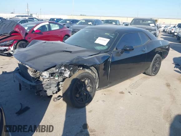 2014 Dodge Challenger SXT with VIN 2C3CDYAG5EH179879, listed as a IAAI auction lot 43410567 with 206,805 mi miles and . Bid and sale history available at DreamBid. Image 2.
