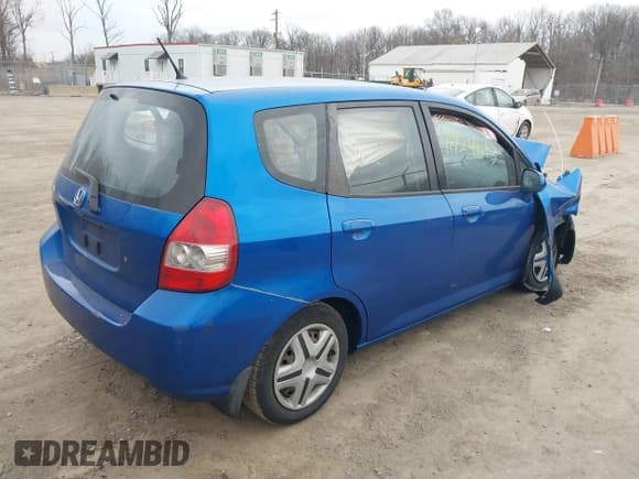 ✅ 2008 Honda Fit • VIN: JHMGD38498S017762 • Lot: 41729643. Listed on IAAI with 194,982 mi. Free auction sales archive from the USA and detailed vehicle history report at DreamBid. Image 4.