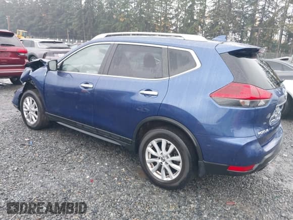 ✅ 2018 Nissan Rogue SV • VIN: JN8AT2MV9JW343907 • Lot: 43669866. Wystawiony na IAAI z przebiegiem 43 830 mil. Bezpłatny archiwum sprzedaży aukcyjnych z USA i szczegółowy raport historii pojazdu na DreamBid. Zdjęcie 3.