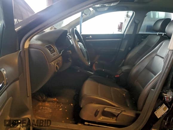 ✅ 2005 Volkswagen Jetta 2.5L • VIN: 3VWSG71K15M615252 • Lot: 95923875. Wystawiony na Copart z przebiegiem 116 120 mil. Bezpłatny archiwum sprzedaży aukcyjnych z USA i szczegółowy raport historii pojazdu na DreamBid. Zdjęcie 7.